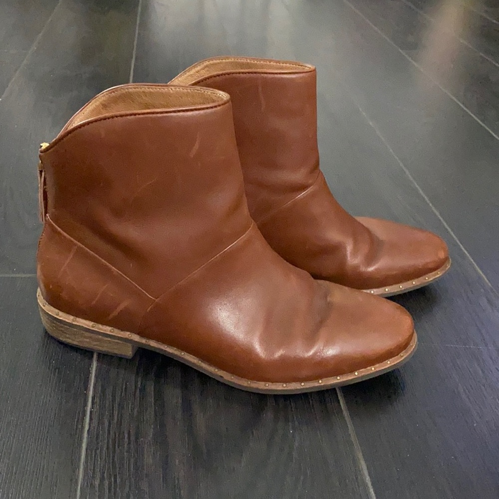 UGG Bruno Leather Ankle Booties size 9